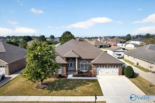 2512 Oxmoor Blvd, Huntsville, AL 35803