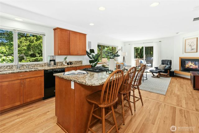 14222 108th Avenue NE, Kirkland, WA 98034
