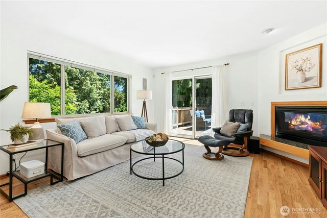 14222 108th Avenue NE, Kirkland, WA 98034