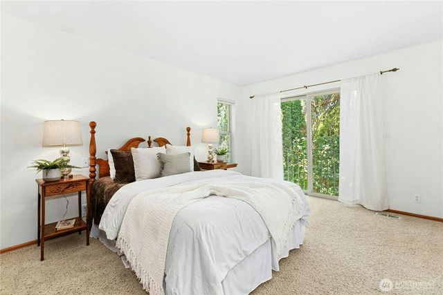 14222 108th Avenue NE, Kirkland, WA 98034