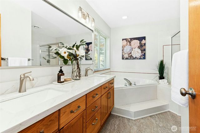 14222 108th Avenue NE, Kirkland, WA 98034