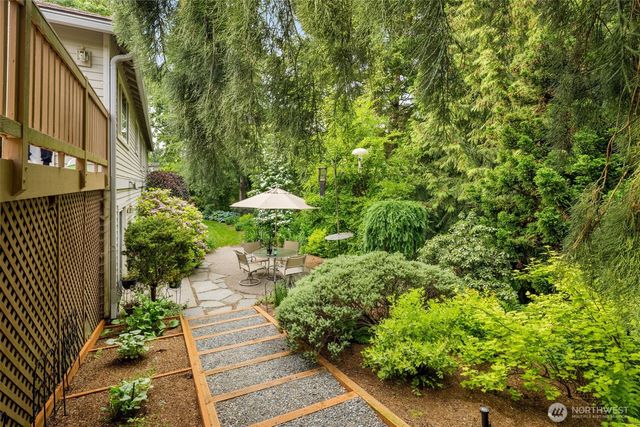 14222 108th Avenue NE, Kirkland, WA 98034
