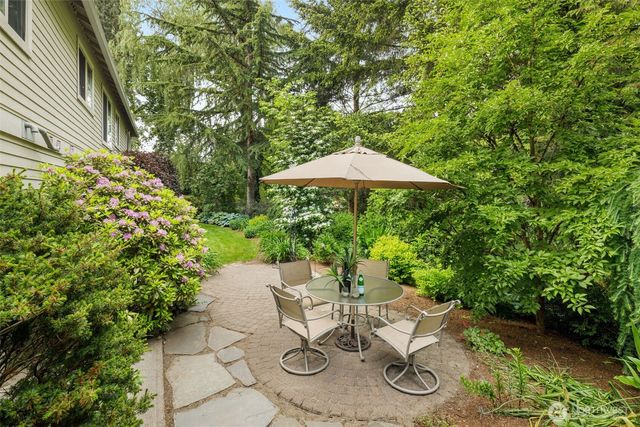 14222 108th Avenue NE, Kirkland, WA 98034