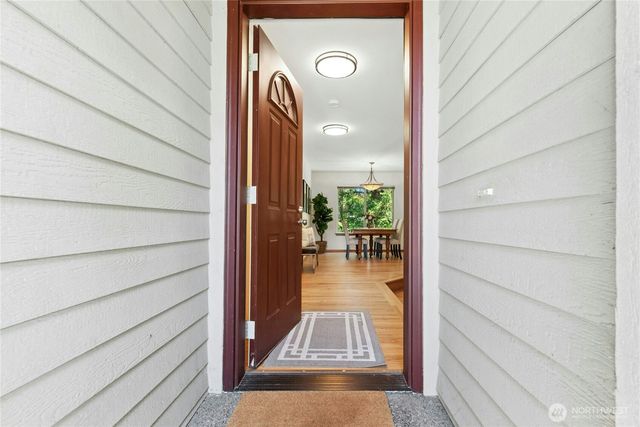 14222 108th Avenue NE, Kirkland, WA 98034