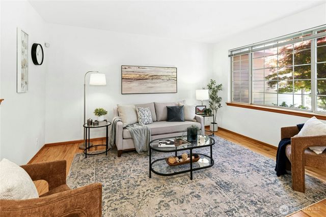 14222 108th Avenue NE, Kirkland, WA 98034