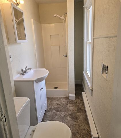 456-458 Page Blvd, Springfield, MA 01104
