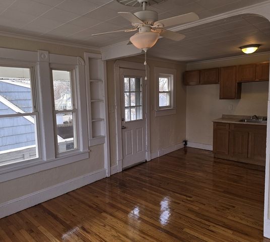 456-458 Page Blvd, Springfield, MA 01104