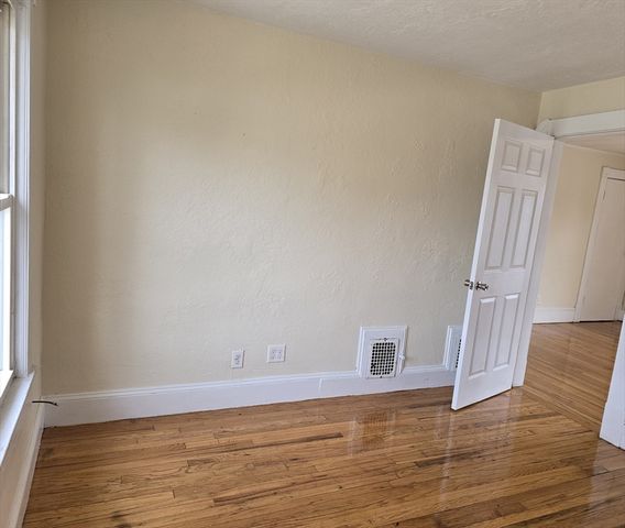 456-458 Page Blvd, Springfield, MA 01104
