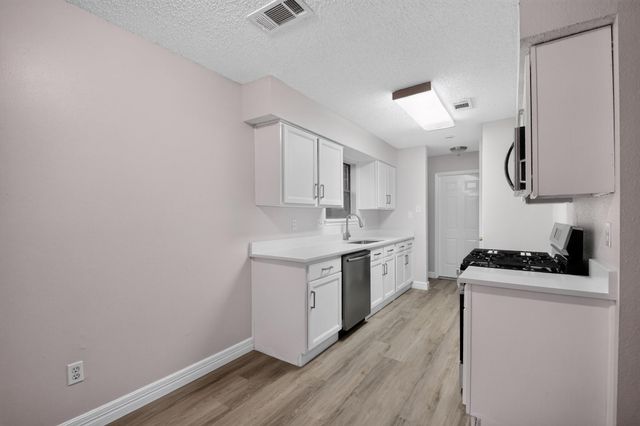 15410 Wildwood Lake Drive, Houston, TX 77083