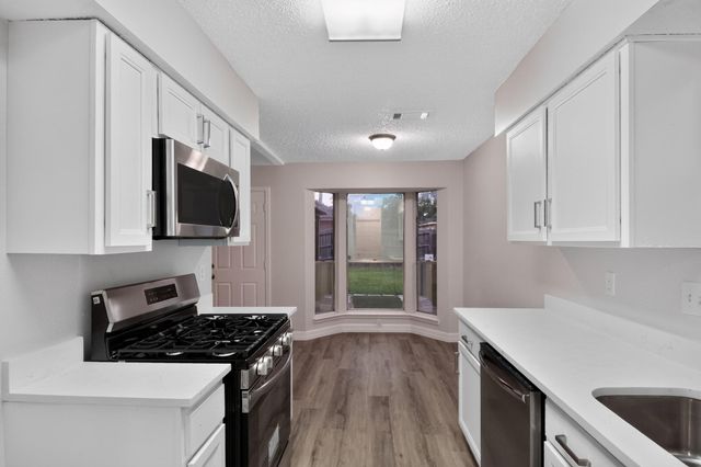 15410 Wildwood Lake Drive, Houston, TX 77083