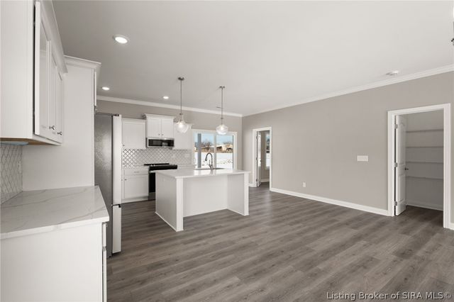 8124 Farming Way, Charlestown, IN 47111