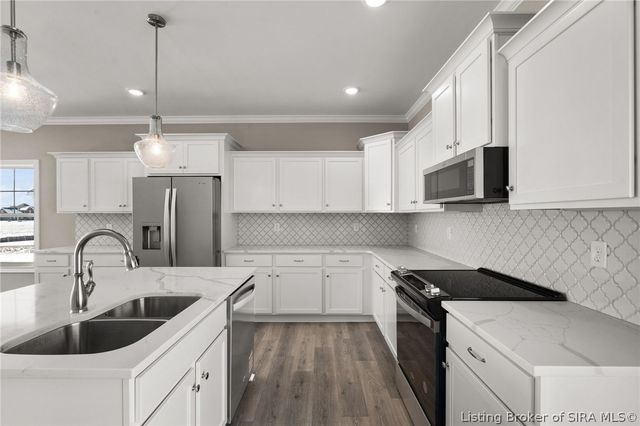 8124 Farming Way, Charlestown, IN 47111