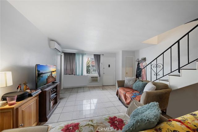 2025 Las Vegas Avenue 3, Pomona, CA 91767