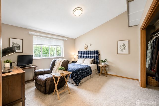 219 7TH Street NE, Puyallup, WA 98372
