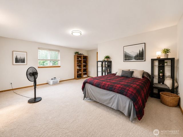 219 7TH Street NE, Puyallup, WA 98372