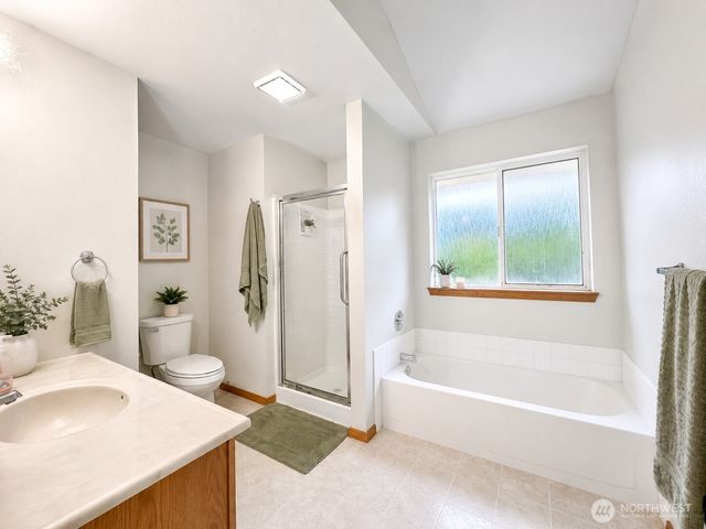 219 7TH Street NE, Puyallup, WA 98372