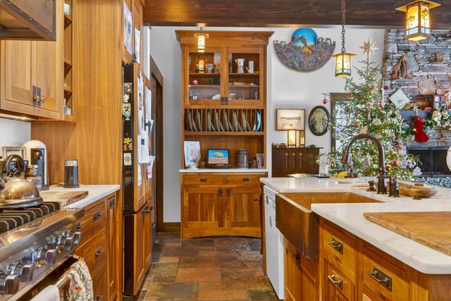 11720 Easy Street, Kewadin, MI 49648