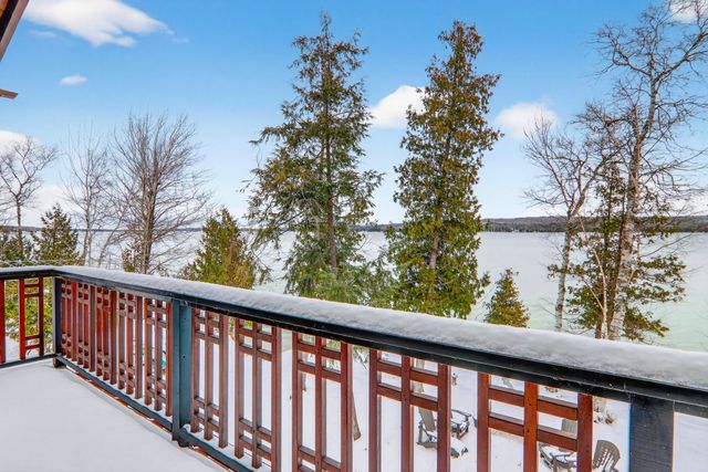 11720 Easy Street, Kewadin, MI 49648