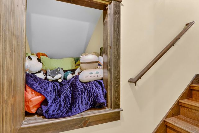 11720 Easy Street, Kewadin, MI 49648