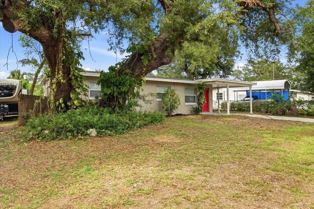 7506 CORAL VINE LANE, Tampa, FL 33619