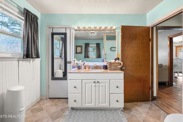 8826 Asheville Hwy, Knoxville, TN 37924