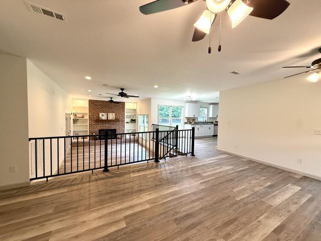 602 Lakewood Dr, Dothan, AL 36301