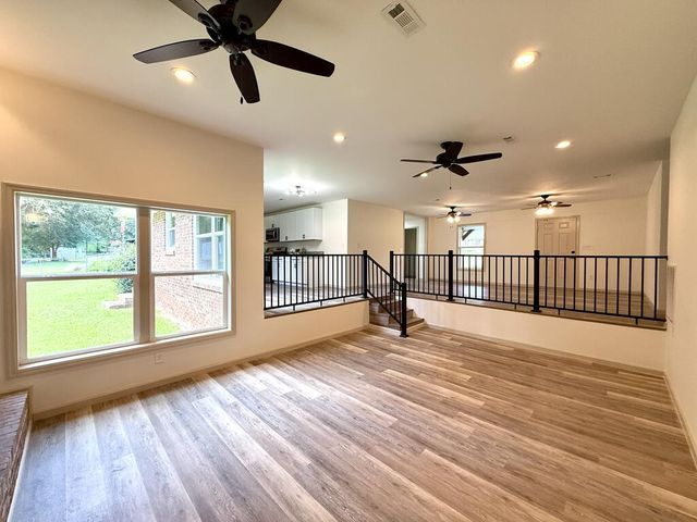 602 Lakewood Dr, Dothan, AL 36301