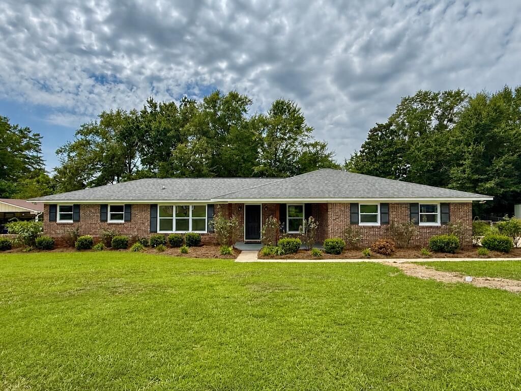 602 Lakewood Dr, Dothan, AL 36301