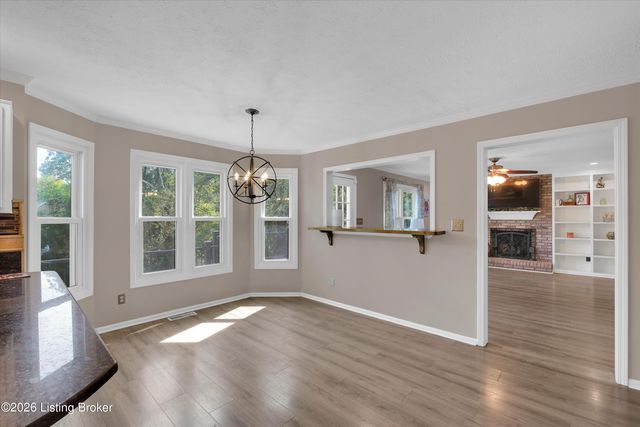 8800 Cranborne Ct, Louisville, KY 40241