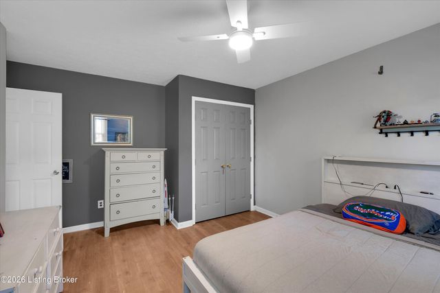8800 Cranborne Ct, Louisville, KY 40241