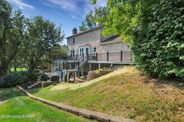 8800 Cranborne Ct, Louisville, KY 40241