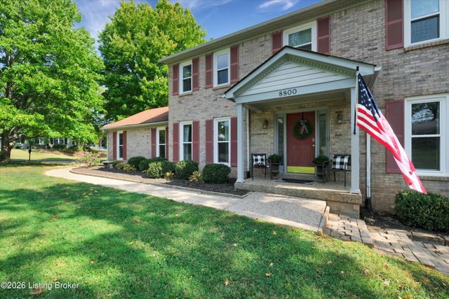 8800 Cranborne Ct, Louisville, KY 40241