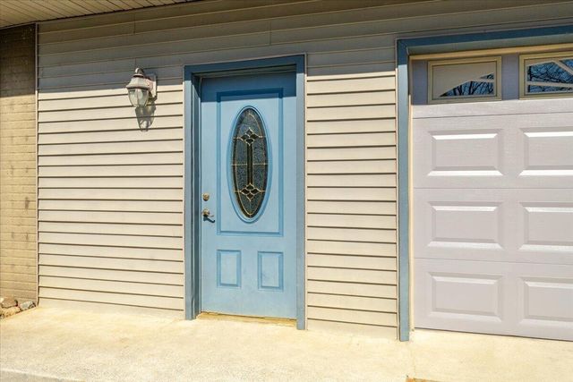 3282 Absalom Smith RD, Salem, VA 24153