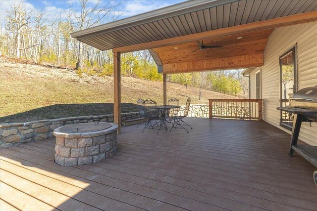 3282 Absalom Smith RD, Salem, VA 24153