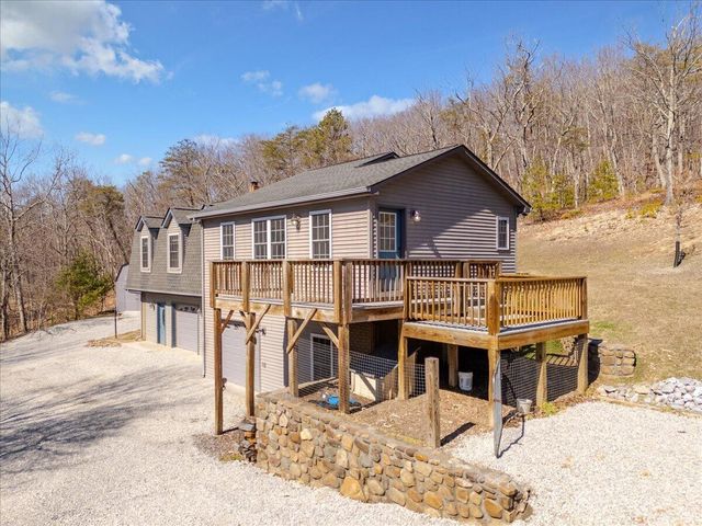 3282 Absalom Smith RD, Salem, VA 24153