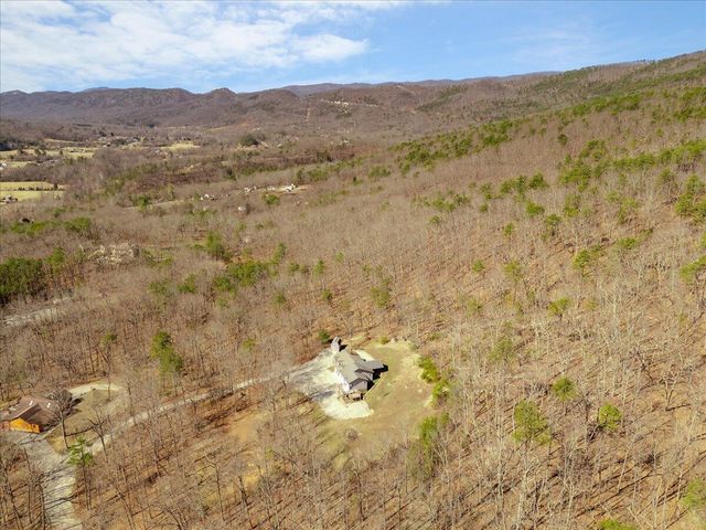 3282 Absalom Smith RD, Salem, VA 24153