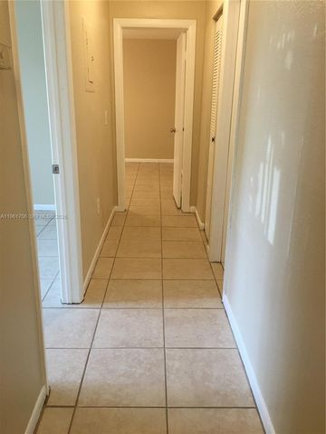 1525 Sandpiper Blvd, Homestead, FL 33035