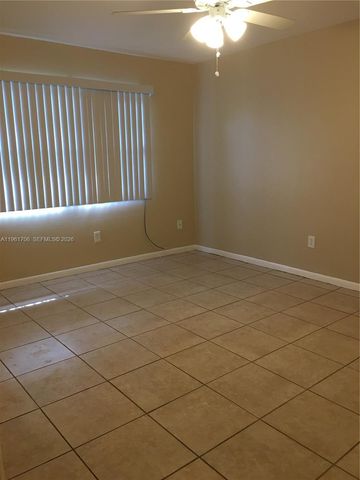 1525 Sandpiper Blvd, Homestead, FL 33035