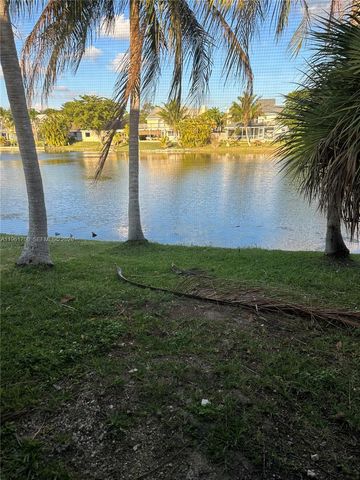 1525 Sandpiper Blvd, Homestead, FL 33035