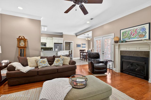 37 Cedarow, Hattiesburg, MS 39402