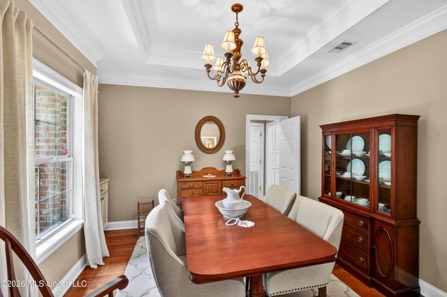 37 Cedarow, Hattiesburg, MS 39402