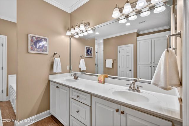 37 Cedarow, Hattiesburg, MS 39402