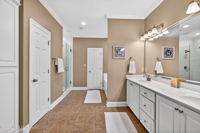 37 Cedarow, Hattiesburg, MS 39402