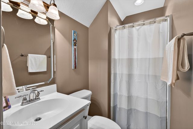 37 Cedarow, Hattiesburg, MS 39402