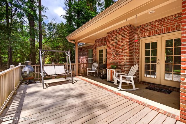 37 Cedarow, Hattiesburg, MS 39402
