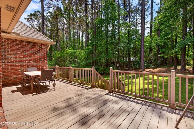 37 Cedarow, Hattiesburg, MS 39402