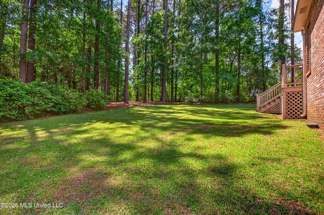 37 Cedarow, Hattiesburg, MS 39402