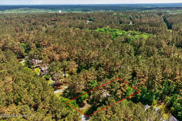 37 Cedarow, Hattiesburg, MS 39402