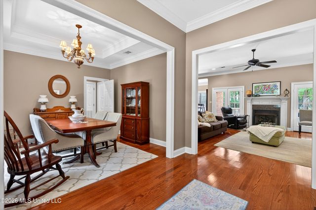 37 Cedarow, Hattiesburg, MS 39402