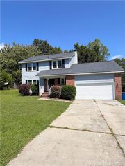 198 Oakbluff Drive, Raeford, NC 28376